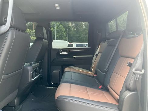 Used 2024 Chevrolet Silverado 3500 High Country w/ High Country Premium Package AWD/4WD image 14