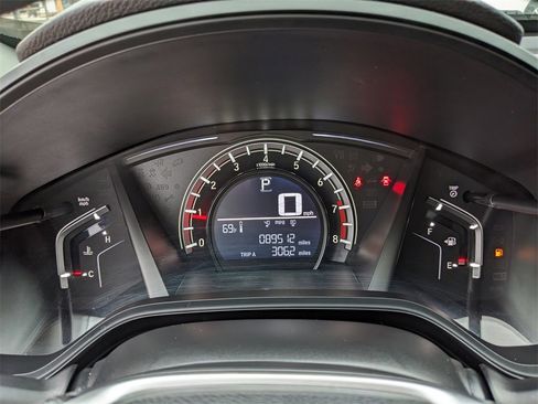 Used 2019 Honda CR-V LX image 31
