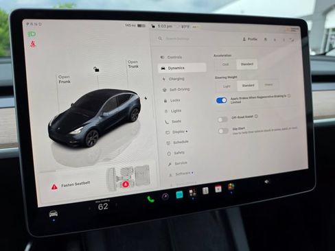 Used 2025 Tesla Model Y Long Range AWD/4WD image 37