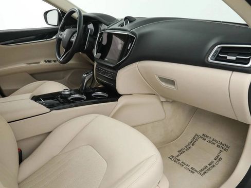 Used 2022 Maserati Ghibli Modena RWD image 18