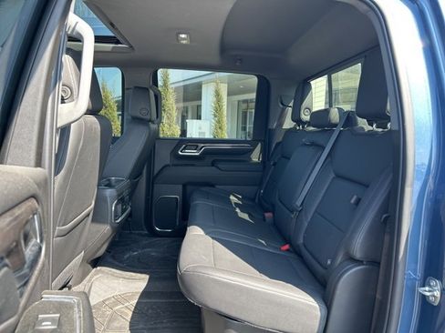 Used 2024 Chevrolet Silverado 2500 LTZ w/ LTZ Premium Package image 19