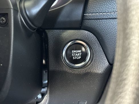 Used 2024 Toyota RAV4 XLE FWD image 20