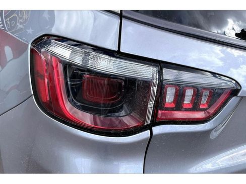 Used 2021 Jeep Compass Trailhawk AWD/4WD image 33