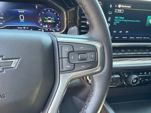 Used 2025 Chevrolet Silverado 1500 LT Trail Boss w/ Convenience Package II AWD/4WD image 22
