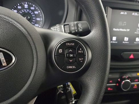 Certified 2021 Kia Soul S image 17