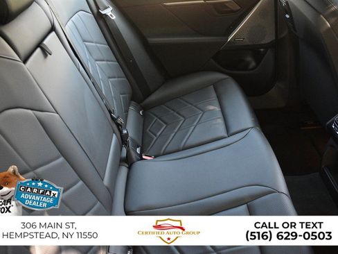 Used 2025 BMW 530i w/ Premium Package RWD image 27