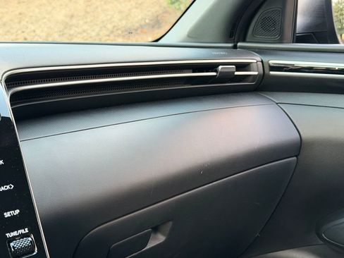 Used 2022 Hyundai Santa Cruz SEL Premium image 23