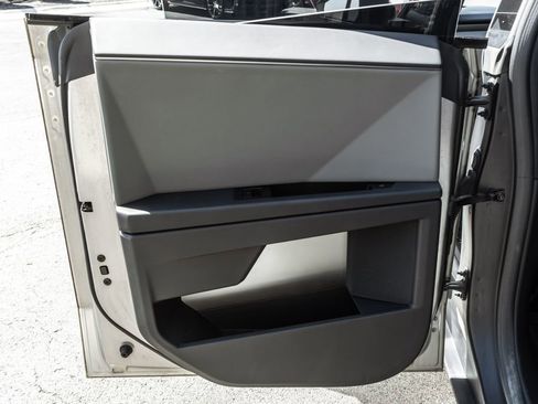 Used 2025 Tesla Cybertruck AWD Crew Cab image 27