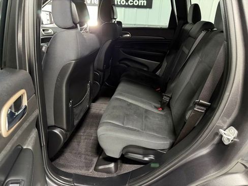 Used 2015 Jeep Grand Cherokee Laredo w/ Quick Order Package 23E AWD/4WD image 10