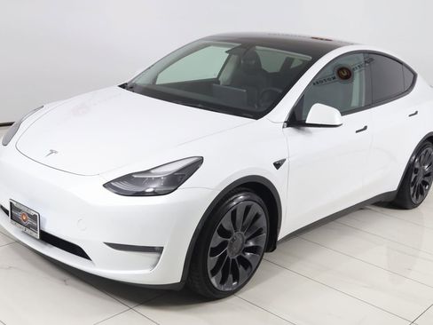 Used 2022 Tesla Model Y Performance image 24