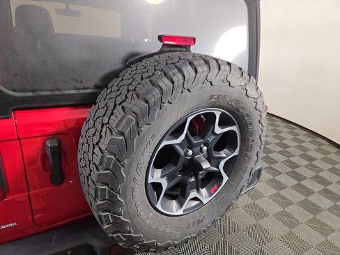 Used 2023 Jeep Wrangler Rubicon w/ LED Lighting Group AWD/4WD image 31