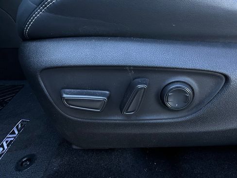 Used 2024 Toyota RAV4 XLE Premium image 11