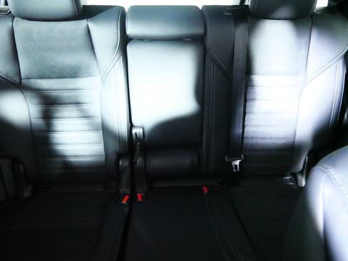 New 2026 Mitsubishi Outlander LE AWD/4WD image 3