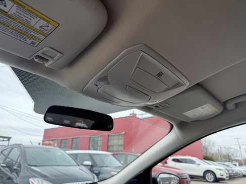 Used 2019 Ford Escape SE image 15