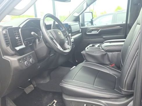 Used 2024 Chevrolet Silverado 2500 LT w/ All Star Edition AWD/4WD image 4