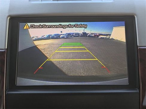 Used 2014 Cadillac Escalade Luxury image 26