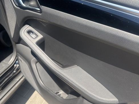 Used 2021 Porsche Macan image 26