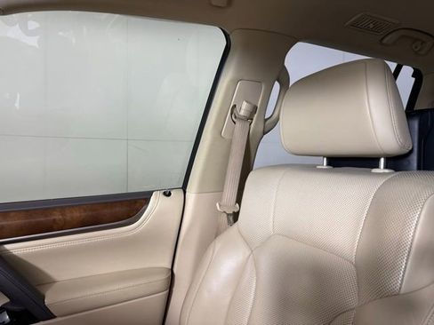 Used 2018 Lexus LX 570 4WD image 16