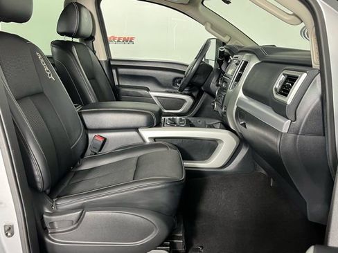 Used 2017 Nissan Titan PRO-4X image 30