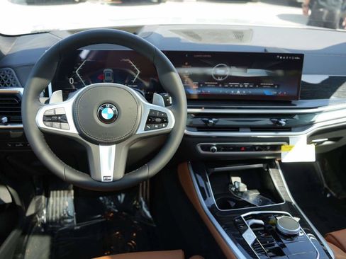 Used 2026 BMW X5 sDrive40i w/ M Sport Package RWD image 7