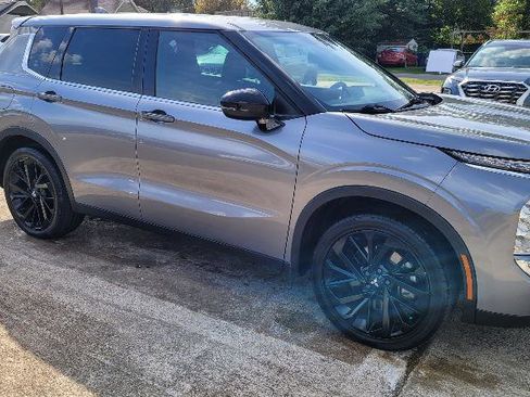 Used 2022 Mitsubishi Outlander SE image 5