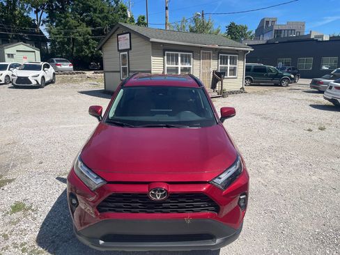 Used 2023 Toyota RAV4 XLE Premium image 12
