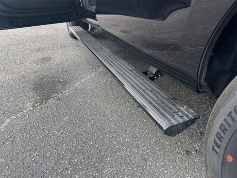 Certified 2025 Ford Expedition Max Platinum image 23