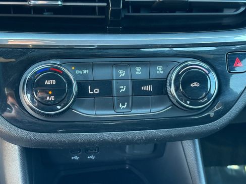 Used 2024 Buick Envista Sport Touring FWD image 25