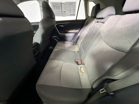 Used 2019 Toyota RAV4 XLE FWD image 27