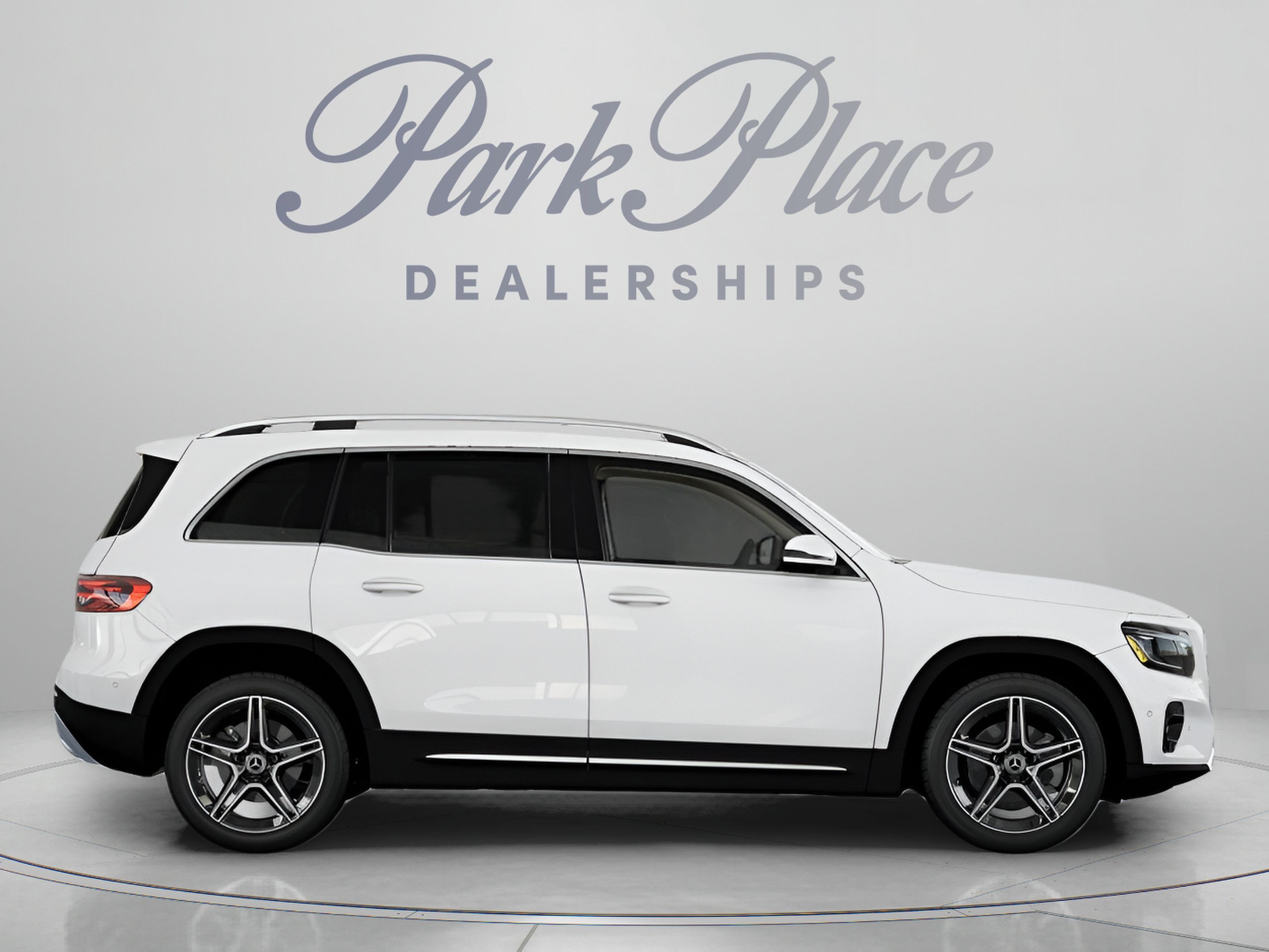Used 2026 Mercedes-Benz GLB 250 4MATIC image 25