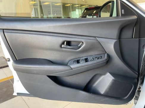 Certified 2025 Nissan Sentra S FWD image 9