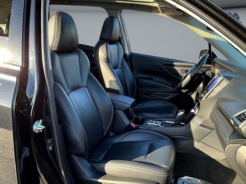Used 2022 Subaru Forester Touring image 28
