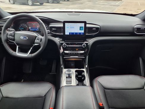 Used 2024 Ford Explorer ST-Line w/ Class IV Trailer Tow Package image 7