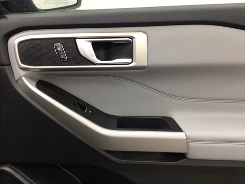 Used 2023 Ford Explorer XLT w/ Equipment Group 202A image 30