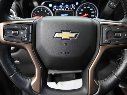 Used 2021 Chevrolet Silverado 1500 High Country w/ Technology Package image 6