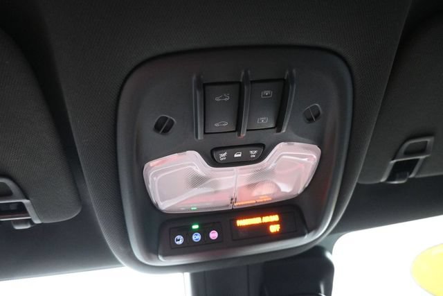 Used 2025 Chevrolet TrailBlazer RS w/ Convenience Package FWD image 21
