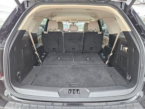 Used 2024 Ford Explorer XLT w/ Equipment Group 202A image 24