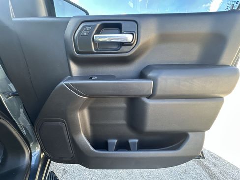 Used 2020 Chevrolet Silverado 1500 Custom w/ Custom Value Package image 31