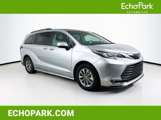 Used 2021 Toyota Sienna XLE video 1