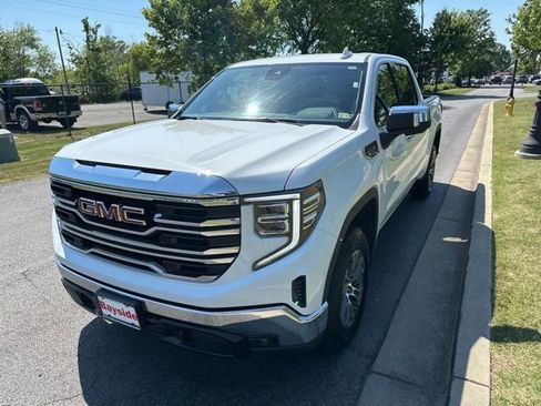 Used 2025 GMC Sierra 1500 SLT AWD/4WD image 6