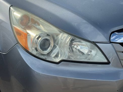 Used 2011 Subaru Outback 2.5i AWD/4WD image 12
