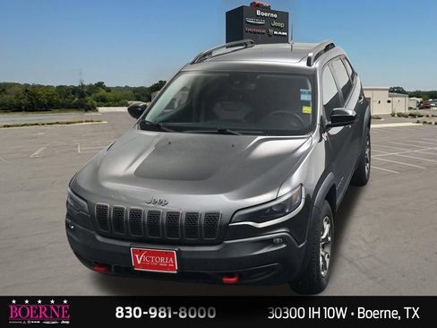 Used 2022 Jeep Cherokee Trailhawk w/ Sun, Sound & Nav Group AWD/4WD image 16