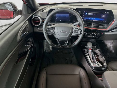 Used 2026 Chevrolet Trax RS image 19