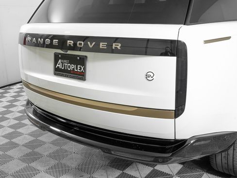 Used 2024 Land Rover Range Rover SV image 36
