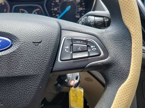 Used 2018 Ford Escape SE w/ SE Sync 3 Package FWD image 27
