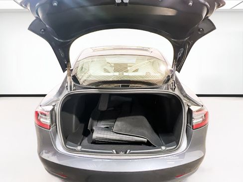 Used 2023 Tesla Model 3 Performance image 20