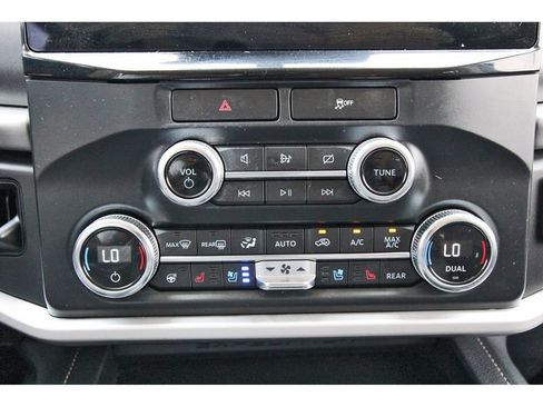 Used 2022 Ford Expedition XLT RWD image 26