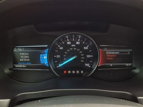 Used 2017 Ford Explorer Limited FWD image 11