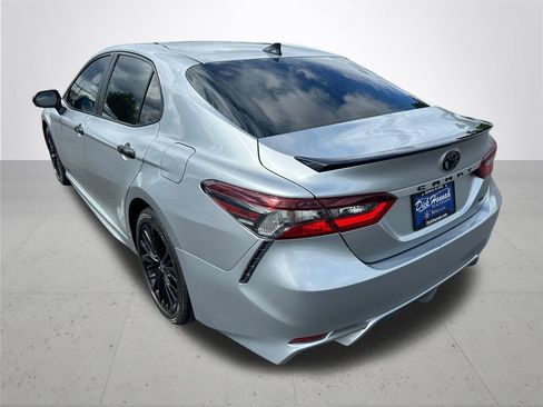 Used 2021 Toyota Camry SE w/ Carpet Mat Package (TMS) FWD image 9