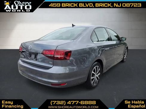 Used 2018 Volkswagen Jetta SE FWD image 5